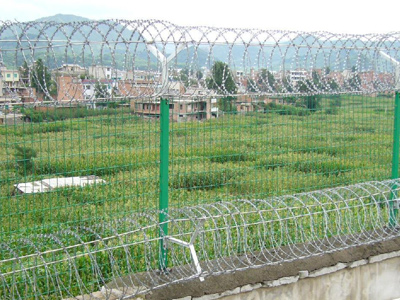 刀片刺繩護欄網(wǎng)